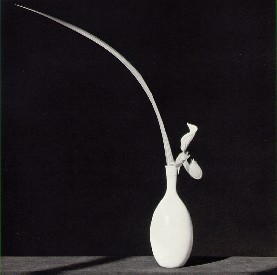 Mapplethorpe, Orchid And Leaf in White Vase (1982)